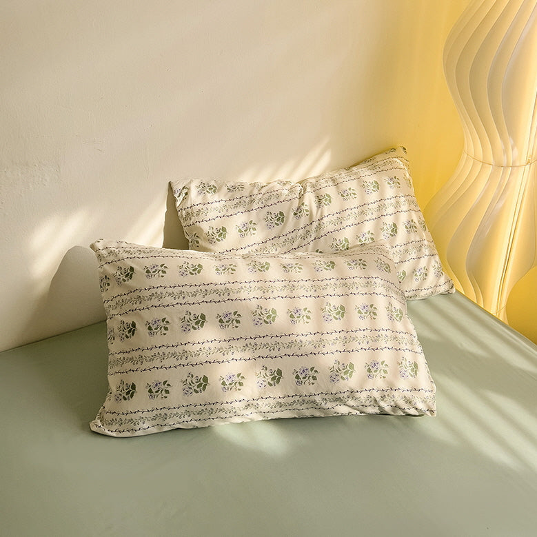 Cottage Style Green Floral Bedding Set