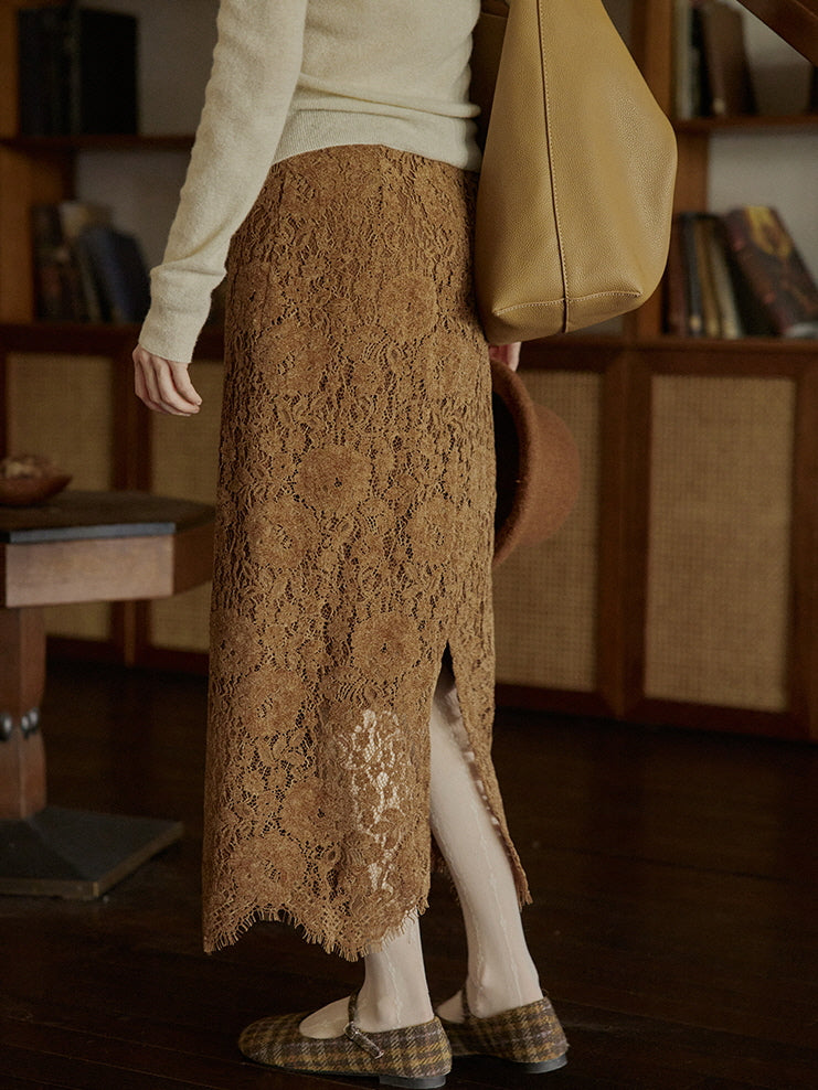 Vintage-Inspired Floral Lace Skirt