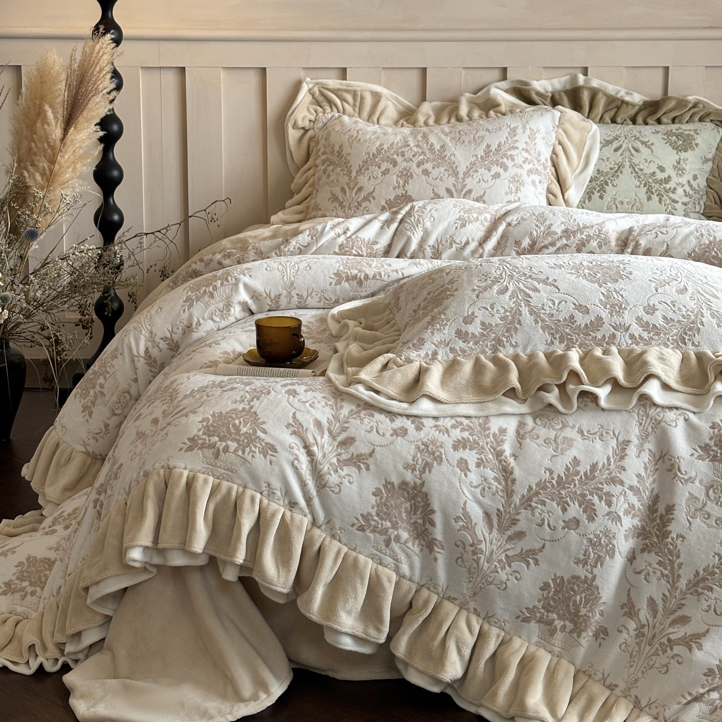 Romantic Velvet Ruffle Duvet Cover Set