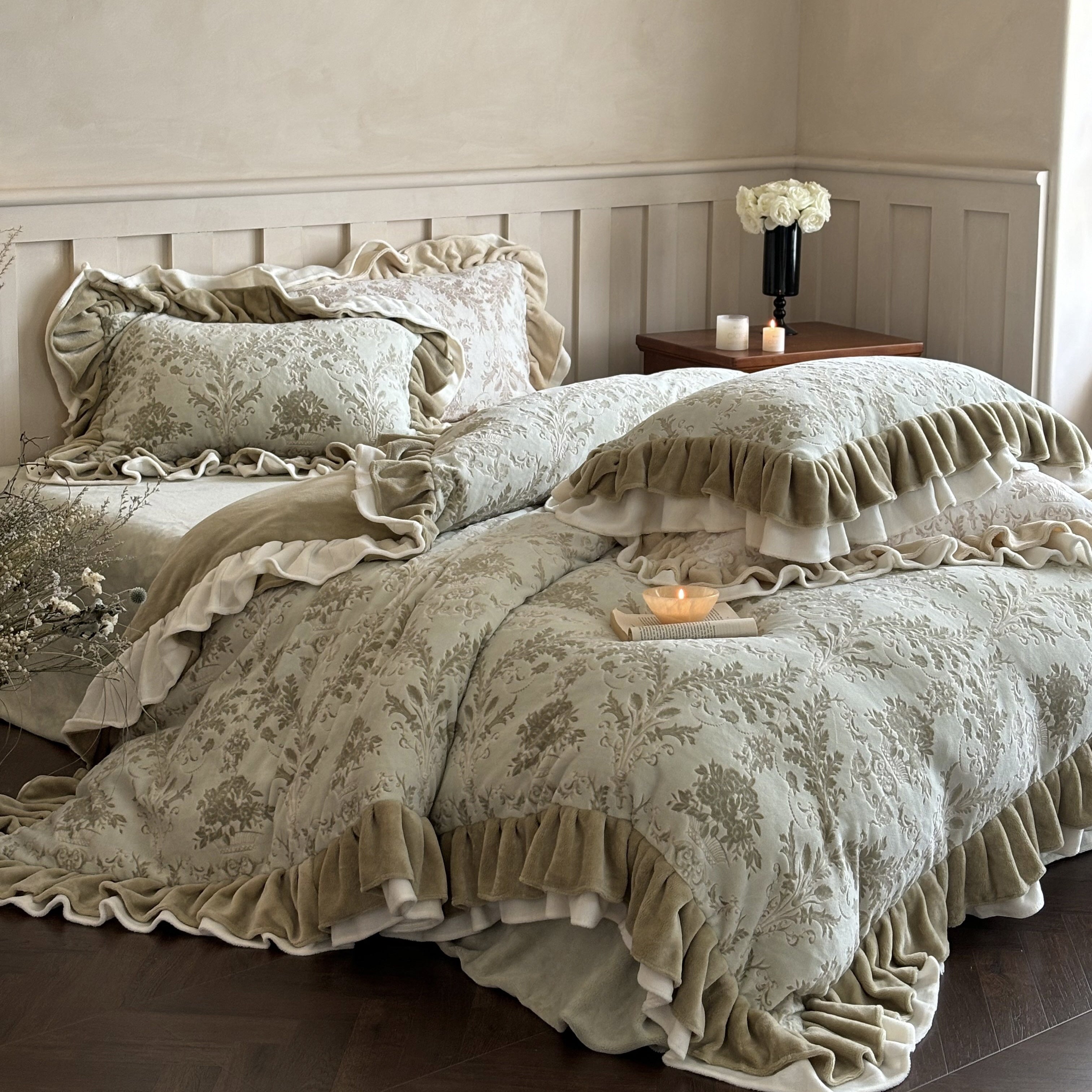 Romantic Velvet Ruffle Duvet Cover Set