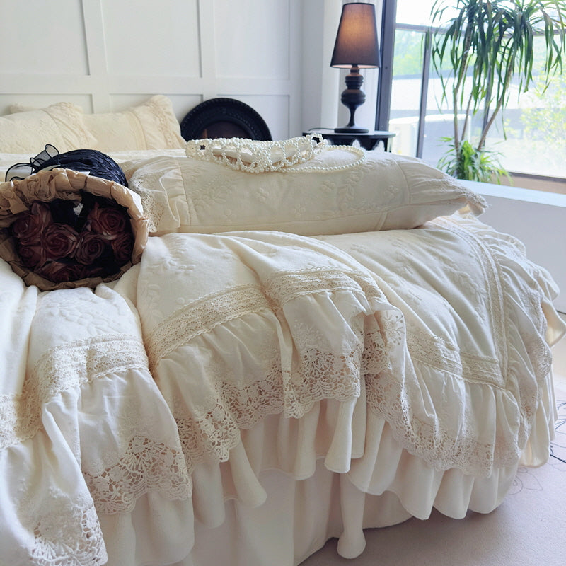 Dreamy Velvet Lace Bedding Cover Set