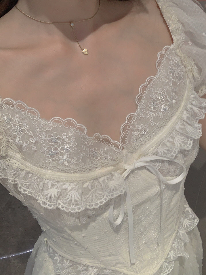 Amelia's Vintage Lace White Dream