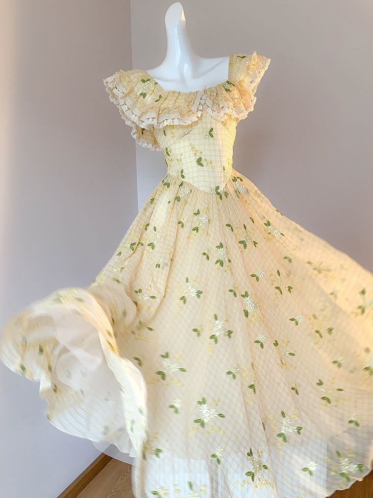 Daisy's Delightful Cottage Dress