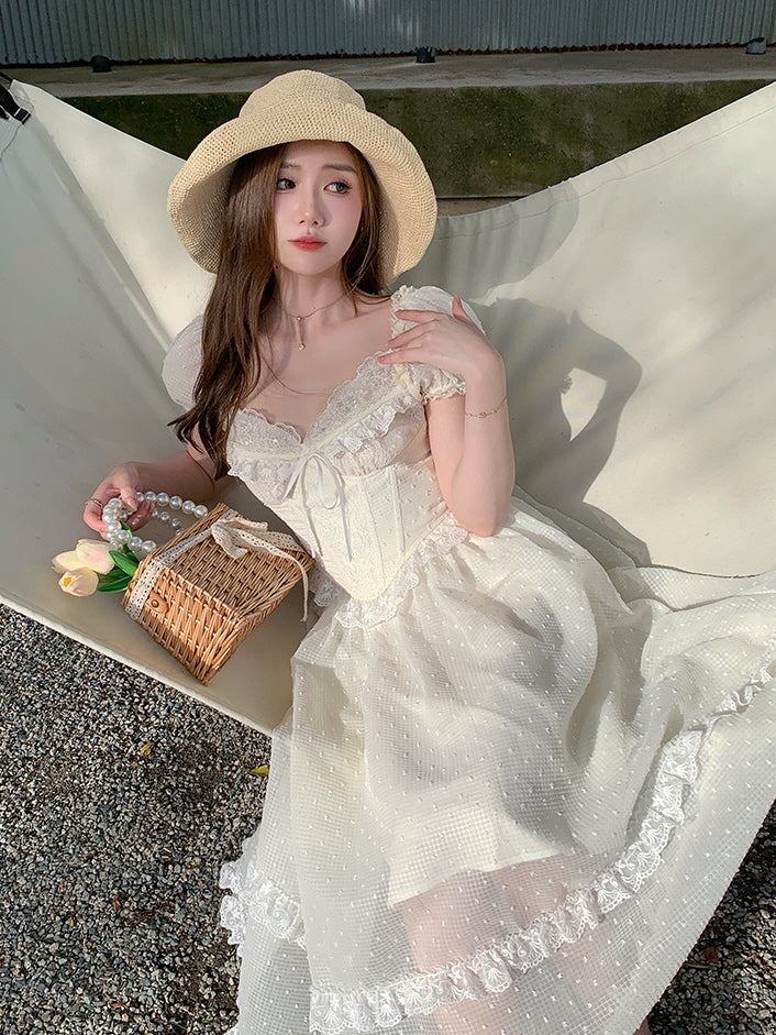 Amelia's Vintage Lace White Dream